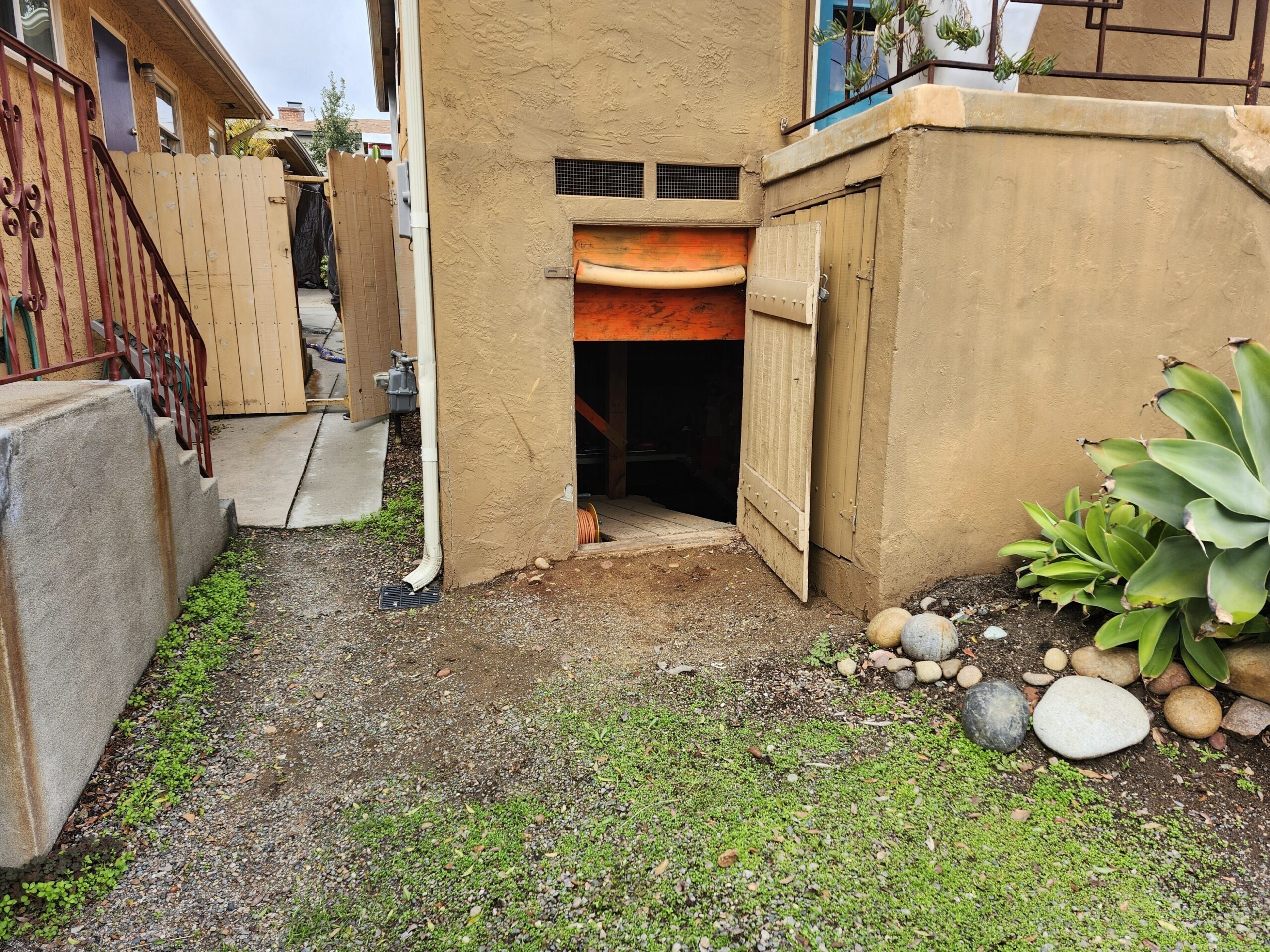 crawl space basement ruiz